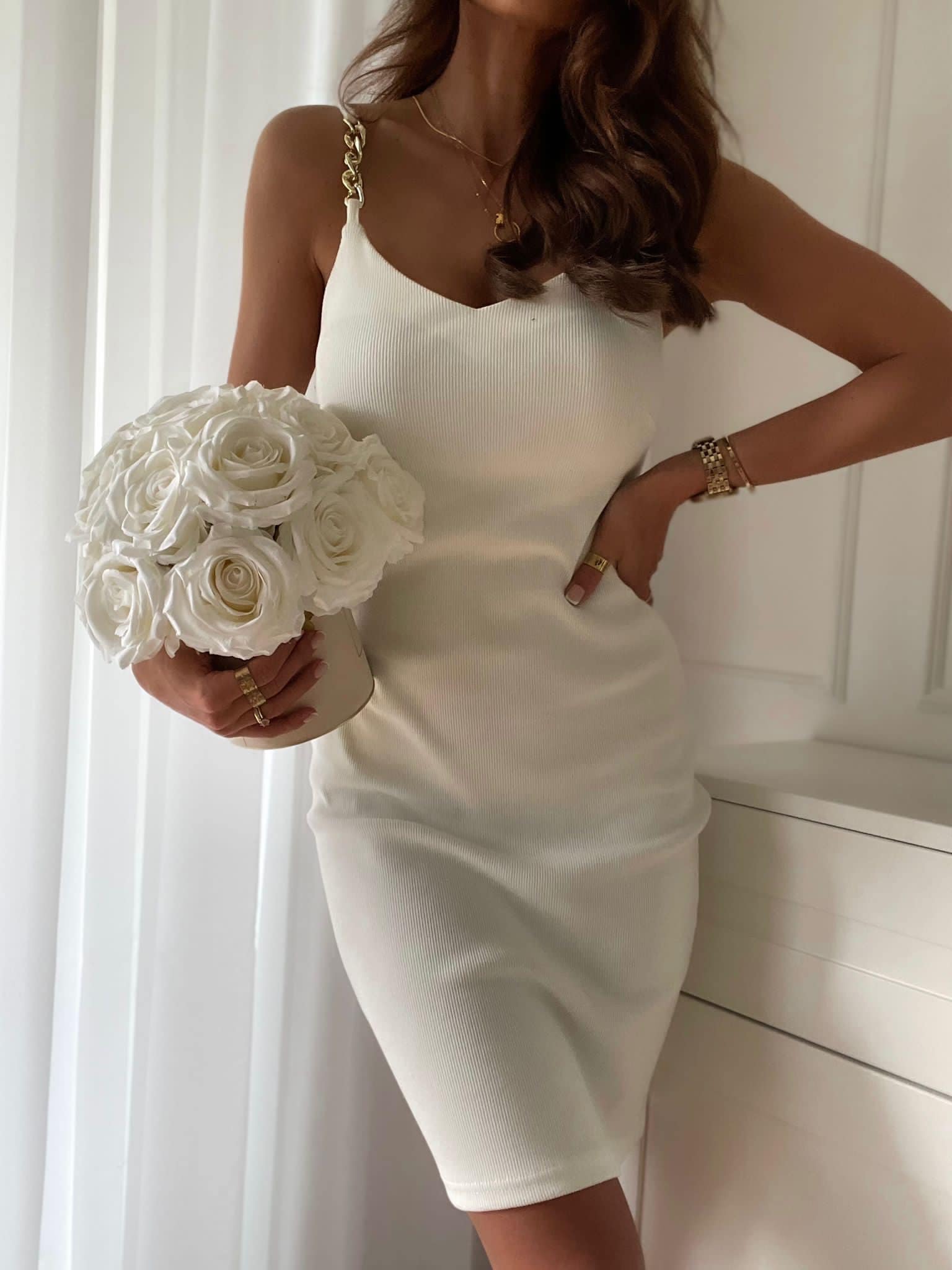 You are currently viewing Eleganckie i stylowe sukienki na ślub cywilny – odkryj modne propozycje!